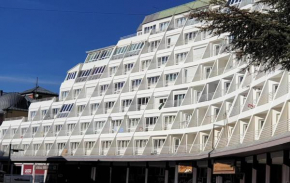 Apartamento en Zona Baja con Terraza Garaje Opcional y Descuentos en Acceso a Pistas y Material de Esquí